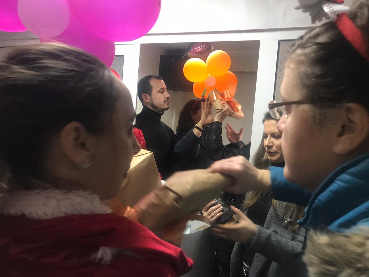 Kredo.Al, dhurata për fëmijët e spitalit Onkologjik WhatsApp Image 2019 12 25 at 13.30.19