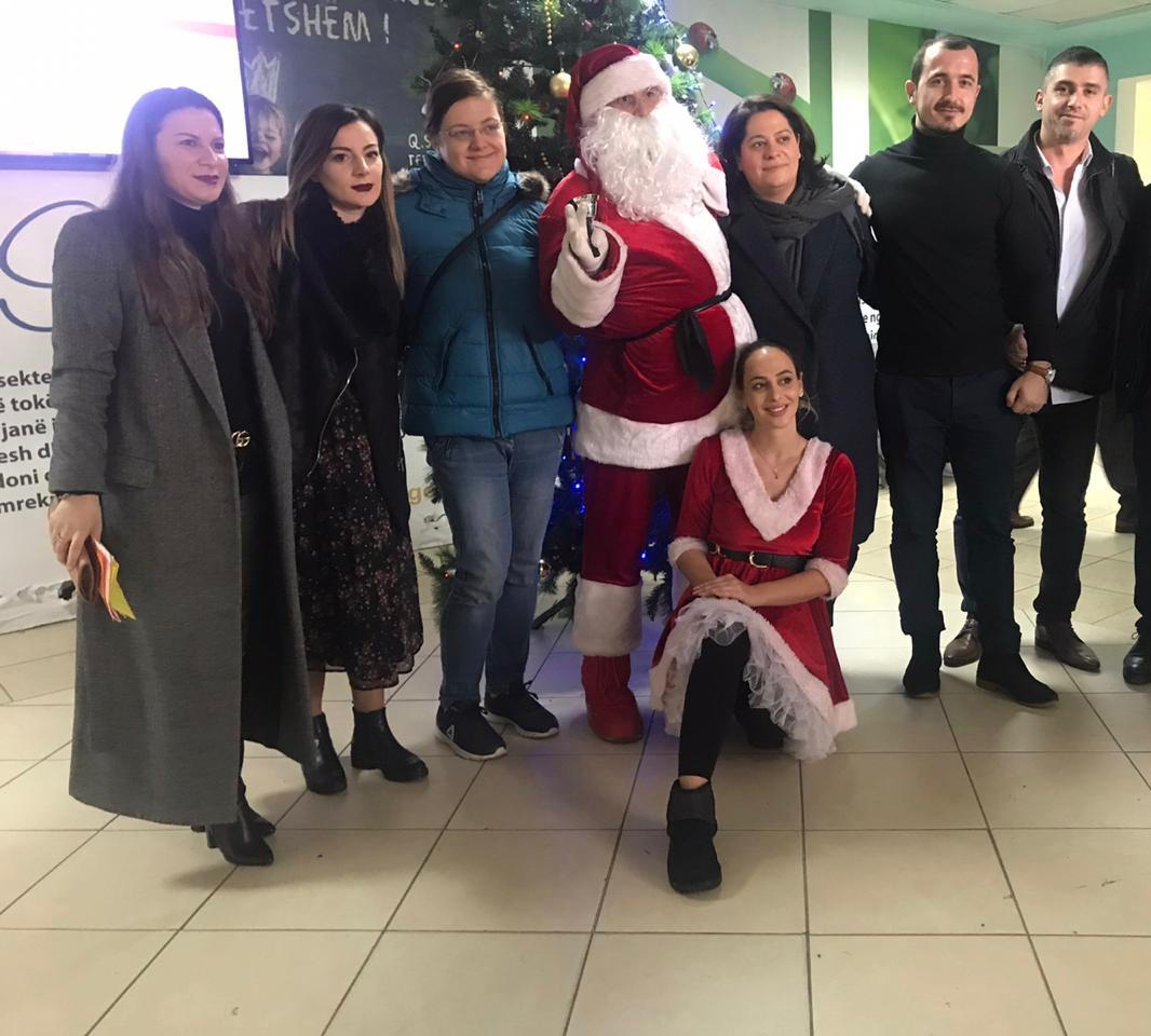 Kredo.Al, dhurata për fëmijët e spitalit Onkologjik 1 WhatsApp Image 2019 12 25 at 13.30.20