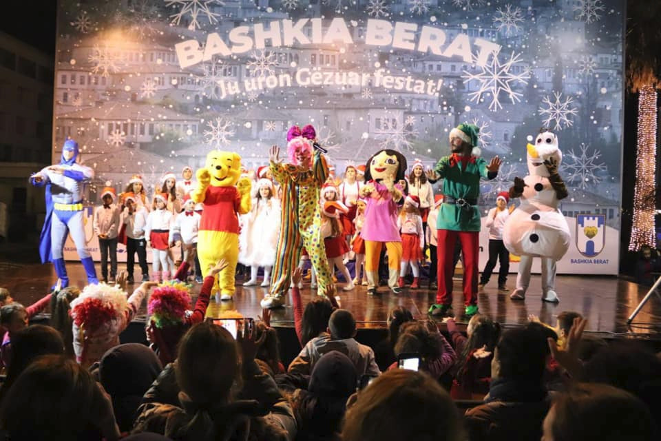 Berati ‘magjik’ i festave, një transformim mbresëlënës i qytetit antik 1 WhatsApp Image 2019 12 28 at 11.16.38
