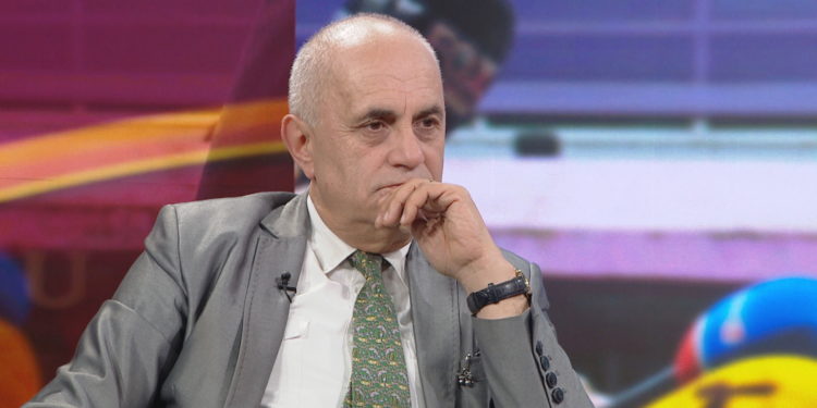 Artan Fuga/ Kongresi i Lushnjës si daulle! artan fuga