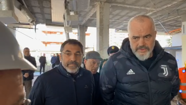 Durrës/ Rama inspekton pallatet që po rikonstruktohen, nis riparimi i dëmeve edi rama 12