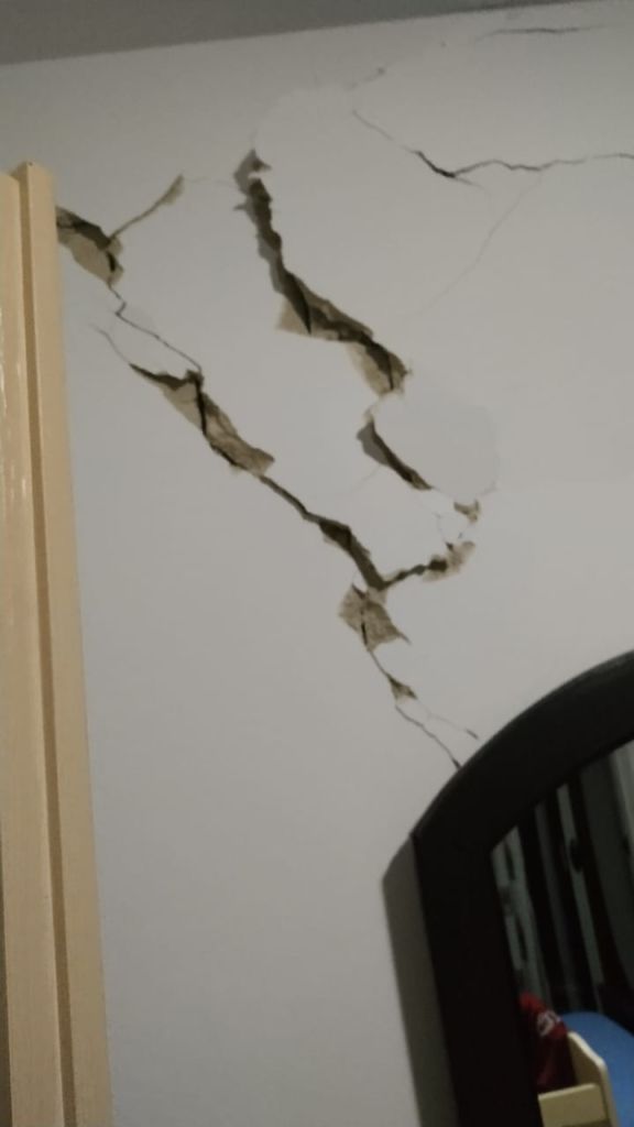 Fotot: Dëmet e tërmetit, në “Astir” çahen “pallatet e reja” 9 molla9
