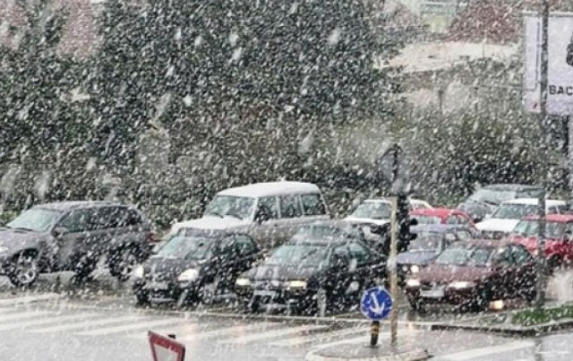 Moti/ Acar deri në fundjavë, të mërkurën pritet të…. moti bore
