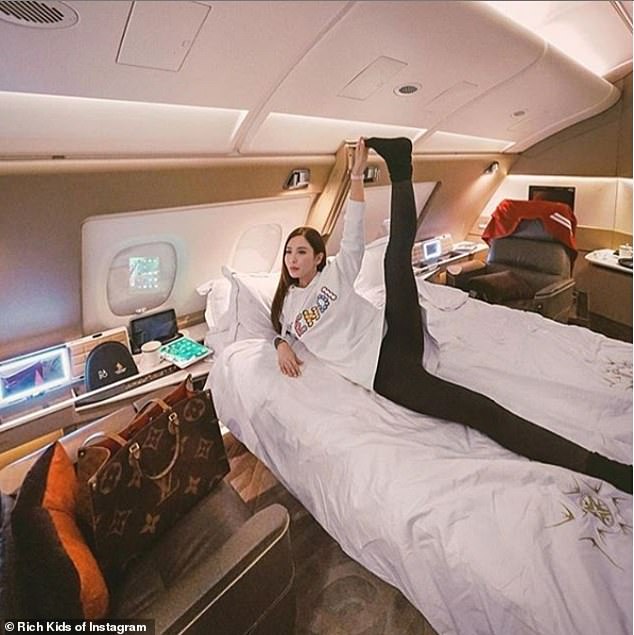 “Nga hotelet luksoze tek avionët privat”: Njihuni me fëmijët e pasur në Shqipëri dhe Dubai 5 23481350 7895265 Elsewhere influencer Jamie Chua from Singapore revealed the very