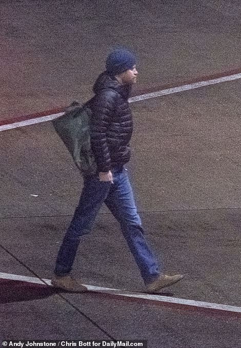 Zyrtare! Nisin jetën e re në Kanada (FOTO) 2 23662536 7909443 Prince Harry arrives in Vancouver Canada to begin his new life w a 31 1579589198014