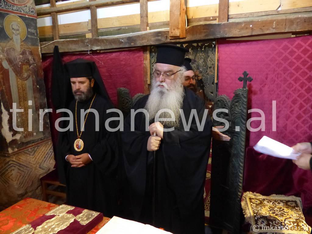 Skandal / Mitropoliti i Kosturit flet për Vorio-Epirin në Korçë, Voskopojë dhe Vithkuq. Zbarkojnë dhjetra grekë me autobusë 12 48776380327 45745a7a6d b 1