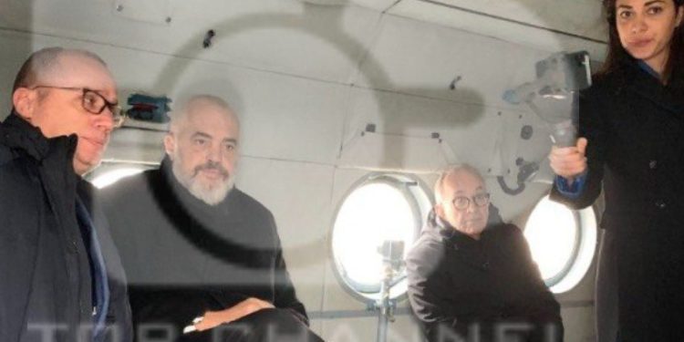 Zbulohet foto në helikopter, Rama shkon në zonën e luftës në Ukrainë Edi rama ne dontesk