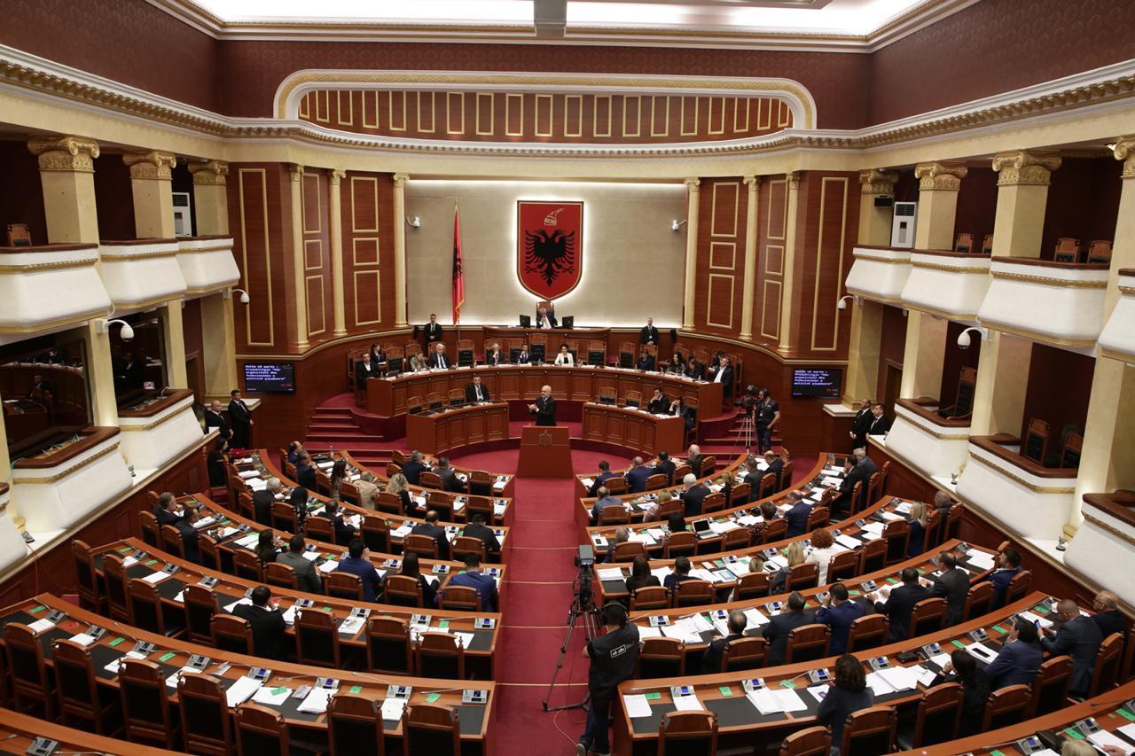 Ja kush janë 13 deputetët që s’kanë hapur gojën asnjëherë në Kuvend, nga Rrahman Rrahja te Damian Gjiknuri Kubendi