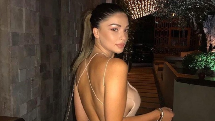 Fotot / Nga janari në dhjetor, vajza e ish-deputetës së PD-së poston pozat më sensuale e provokuese ada 4 1 1