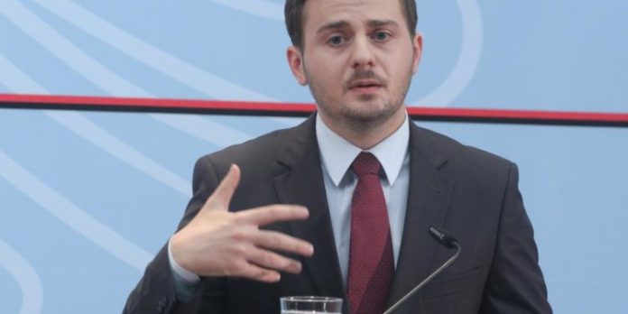 Cakaj dënon sulmin ndaj Ambasadës së Malit të Zi në Beograd: Misioni diplomatik nuk duhet t’i nënshtrohet vandalizmit cakaj 3 750x375