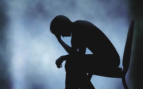 Këto janë shenjat e para që jep trupi nëse vuani nga depresioni depresion