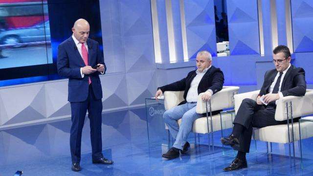 Publikoi videon e Lefter Allës duke thithur kokainë, Artan Hoxhën e thërrasin në Polici, Fevziu: Të çoj unë… op 0