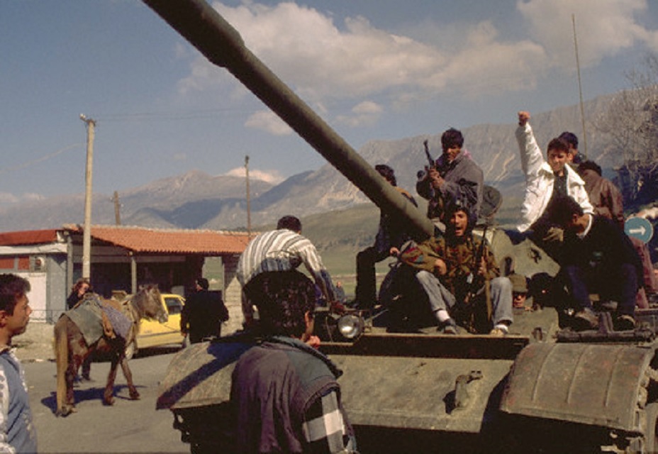 Masakra e Urës Vajgurore, ja çfarë kërkon nga arratia autori pas 23 vitesh trazirat 97