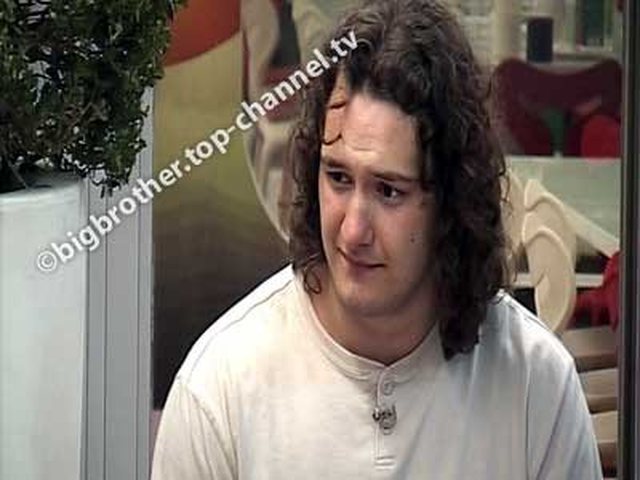 'Nxirre luanin'/ Ja çfarë bën sot Marieli i 'Big Brother 4' 5 640 0 5e39473b1b33b