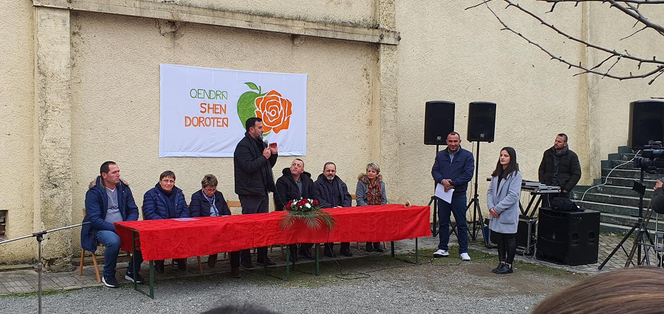 Fotot/ Një shpresë e re për 50 fëmijë në pamundësi ekonomike, hapet Qendra ditore në Mat 4 84947521 2024246031055205 2714376175240609792 o