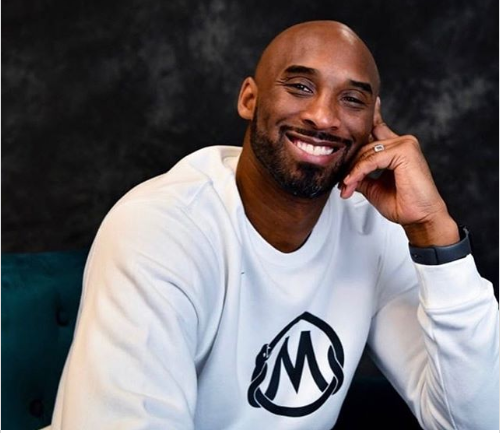 Bashkëshortja kujton Kobe Bryant me një dedikim prekës: Më mungon shumë 1 Kobe gr