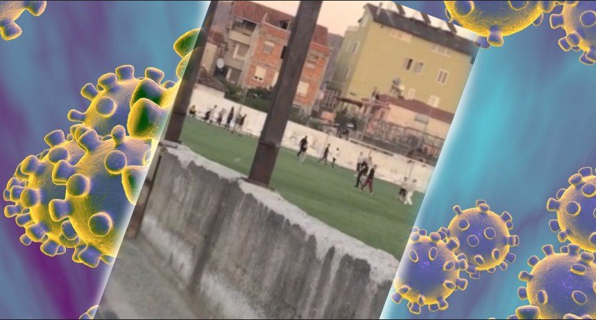 E turpshme / Në Elbasan dhjetëra persona dalin e luajnë futboll elbasan