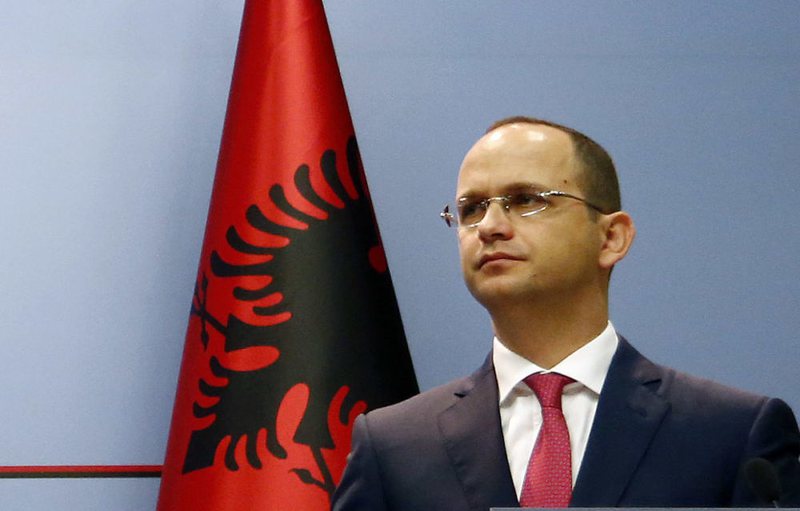 Mbyllja e kufijve, Ditmir Bushati bën kërkesën urgjente: Të gjejmë mënyrat për të ndihmuar çdo bashkëatdhetar ushati