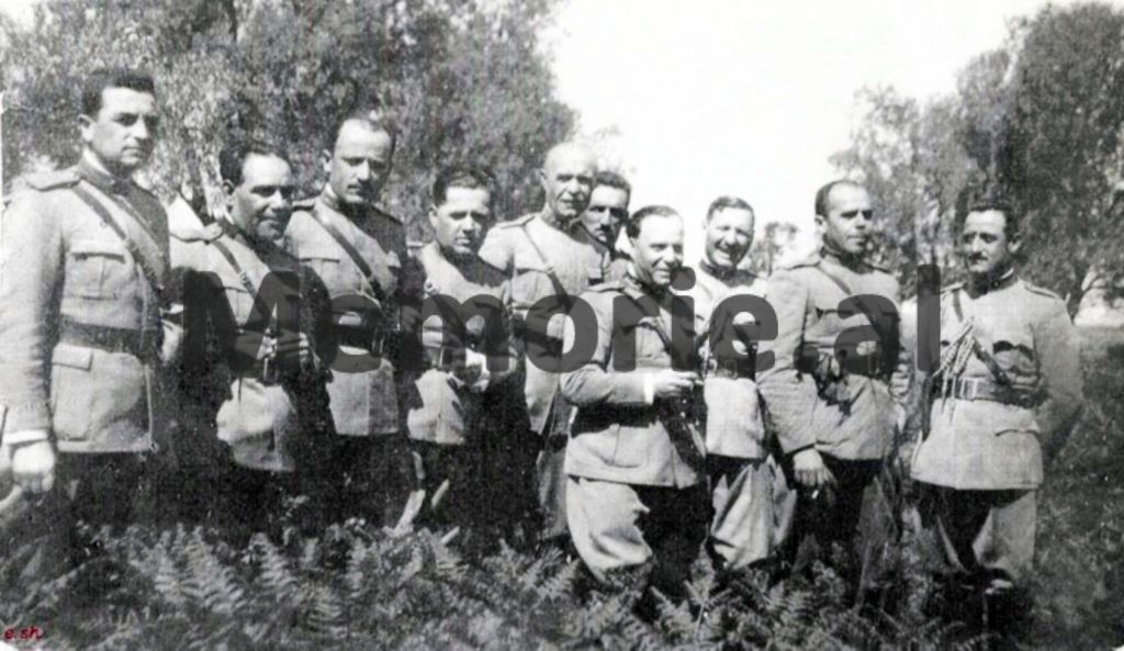 Dëshmia e bashkëshortes: Kadri Rustem Bardulla, Komandanti nga Peshkopia që qëlloi i pari italianët në 7 prill ’39 dhe vrasja e Mujo Ulqinakut 11075011 420069968166123 714953514295277989 n