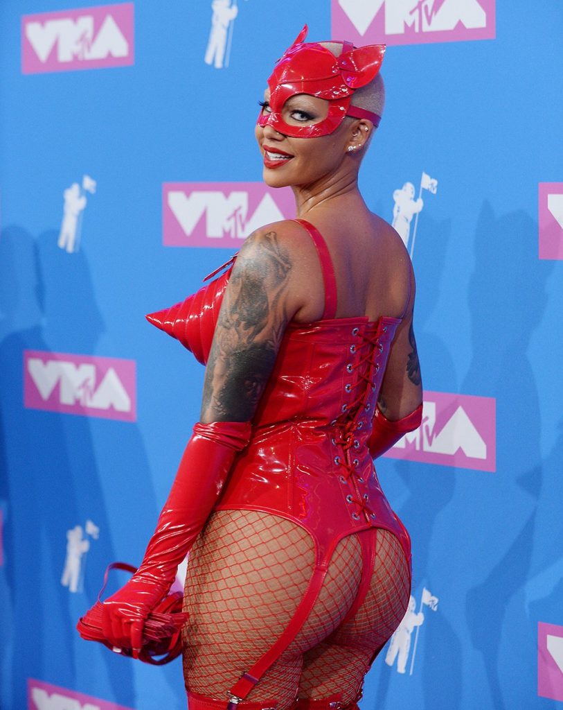Jemi mësuar ta shohim kështu, por Amber Rose bën ndryshimin radikal, nuk do ta njihni! 4 13 4