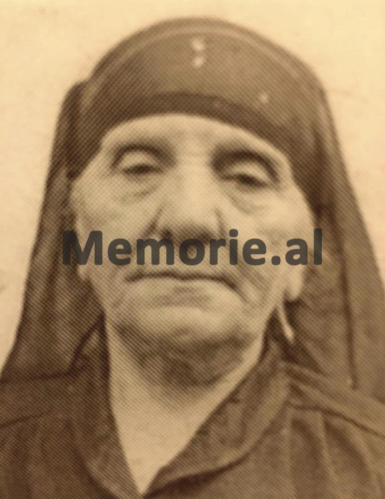 Dëshmia e bashkëshortes: Kadri Rustem Bardulla, Komandanti nga Peshkopia që qëlloi i pari italianët në 7 prill ’39 dhe vrasja e Mujo Ulqinakut 2 20200405 233317