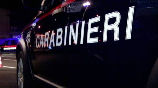 “Më jepni armën ta vras”, çmendet i riu shqiptar në Itali, qëllon me thikë në gjoks 36-vjeçarin i shoqëruar nga gruaja 640 0 5e8f68aad8e85