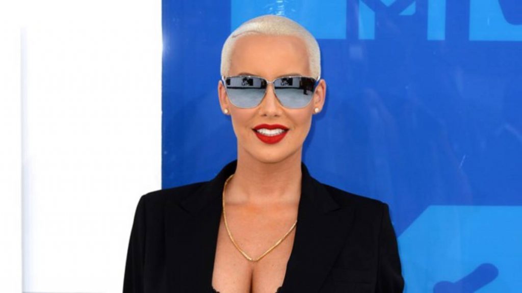 Jemi mësuar ta shohim kështu, por Amber Rose bën ndryshimin radikal, nuk do ta njihni! Amber Rose