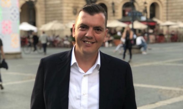 Kiri Hajdari punësohet në KESH/ Zbulohet posti dhe paga e djalit të ish-liderit të Dhjetorit C8BA1FE2 24C7 4C49 AE0D 40A13ECD1FA1