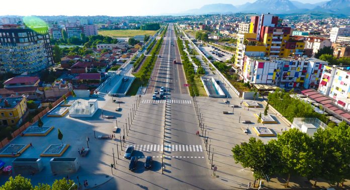 Qeveria mbështetje financiare bizneseve të vogla, kategoritë përfituese në paketën e zgjeruar DJI 0003 696x379 1