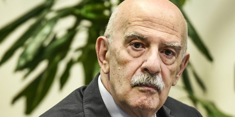 Trondit presidenti i ISTAT: Marsin e vitit të kaluar, Italia kishte 15 mijë të vdekur nga polmoniti Gian Carlo Blangiardo