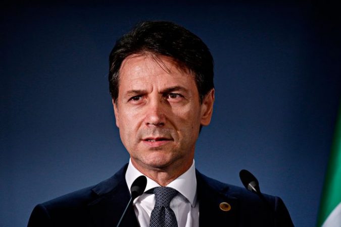 Itali/ Conte: Shkollat të mbyllura deri në shtator, nga 4 maji nis rihapja e industrive Giuseppe Conte 3 696x464 675x450 1