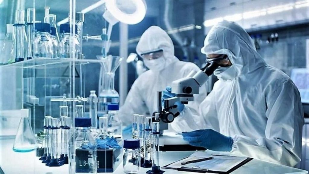 Mbi 74 mijë të vdekur/ A u krijua në laborator virusi vdekjeprurës COVID-19? Enigmat dhe teoritë që kanë ‘mbërthyer’ shkencën… Laboratori izraelit koronavirus vaksina 1100x620 1