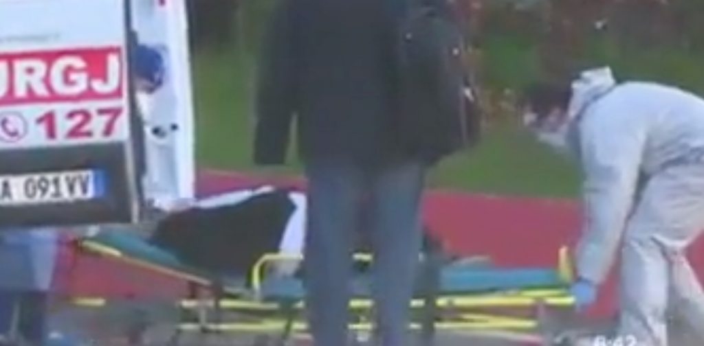 Incident te Infektivi, pacientja e dyshuar me Covid-19 rrëzohet nga barrela (VIDEO) PACIENT