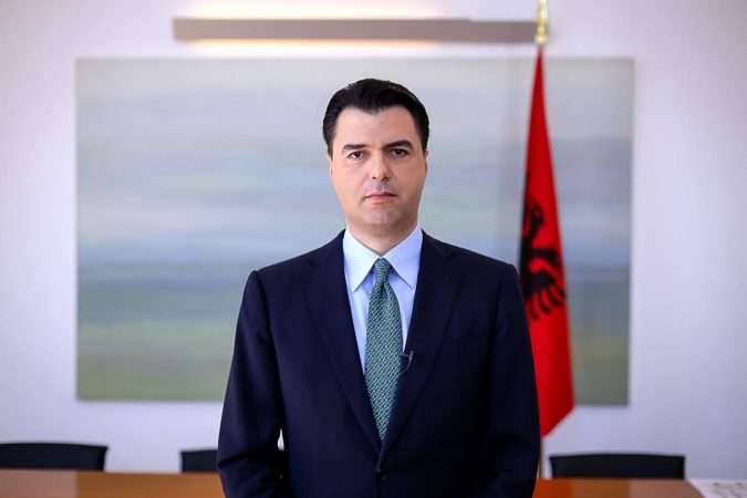 Basha: Rikard Ljarja do të mbetet artisti që mbushi zemrat e shqiptarëve WhatsApp Image 2020 04 17 at 16.27.58 675x450 1