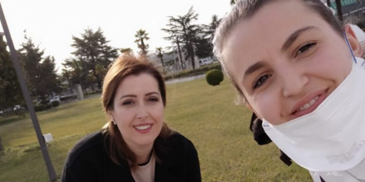 “Mami, mos ik…”/ Flet infermierja shqiptare që shkoi në Itali: Momenti më i vështirë, ishte kur përqafova djalin alma bashvogli