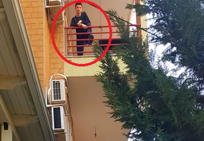 ‘Një muaj pa takuar djalin’, kryeinfermierja e Infektivit publikon foton prekëse: Duro jeta ime ce34ff9499ade04e81250c4c9e9b201b L