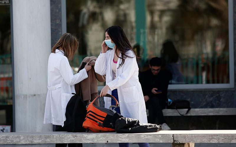 Autoritetet greke vendosin të shtyjnë sërish hapjen e shkollave greqi