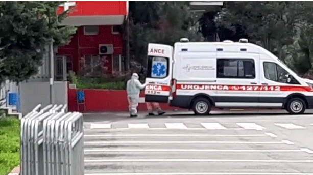 Ndërron jetë një pacient në infektiv, ishte me COVID asimptomatik infektivi ambulanca