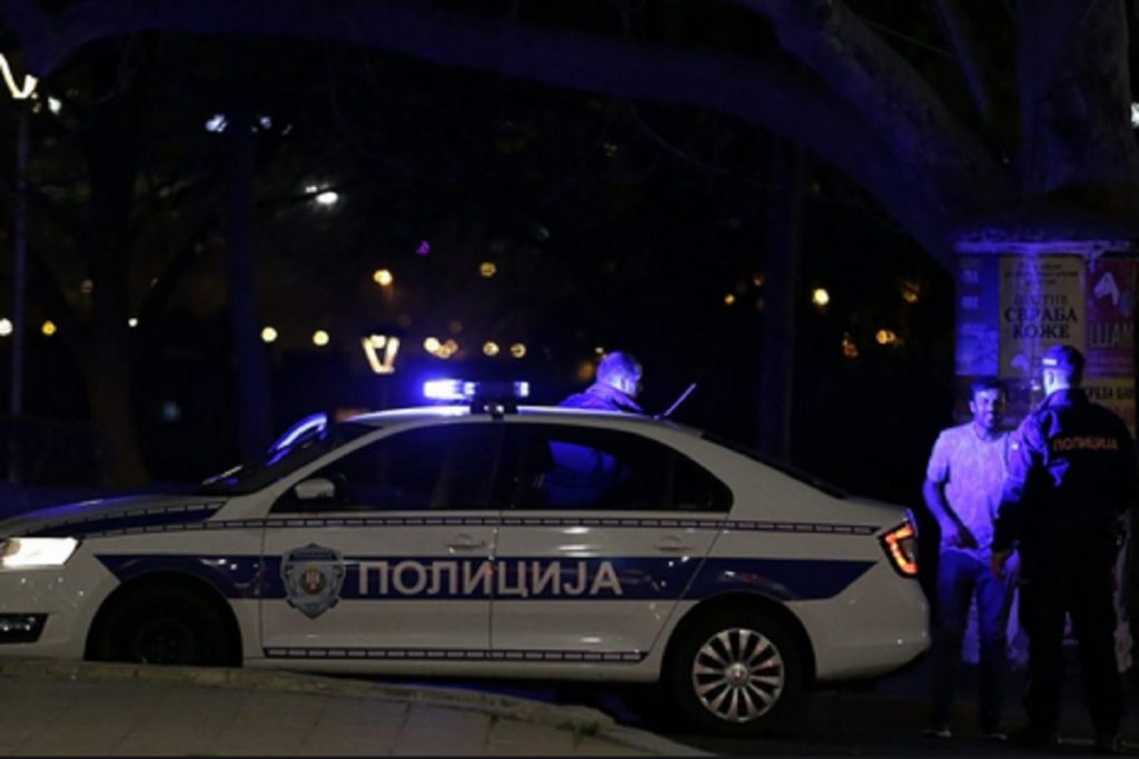 Arrestohet gazetarja, raportoi për kushtet e vështira të mjekëve në përballimin e COVID-19 polici serbi
