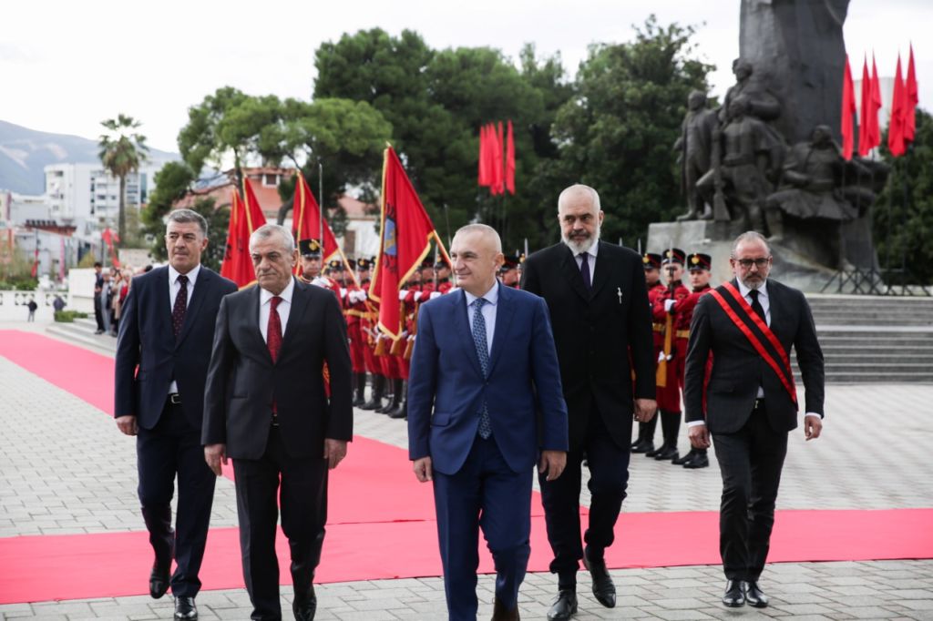 Rama elozhe Metës: Presidenti është bërë njësh me popullin, meriton respekt rama meta 28 nentor vlore