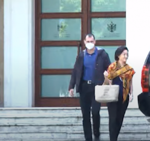 Takim me Ramën?/ Pa maskë dhe doreza, ambasadorja e SHBA-së në Kryeministri 1 sadsadsadsadsa