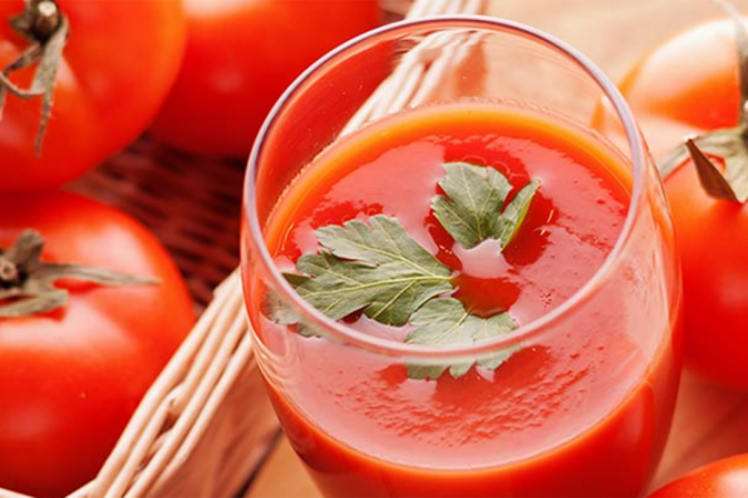 Niseni ditën me lëng domatesh, ja përfitimet për organizmin tomatoes 750x500 675x450 1