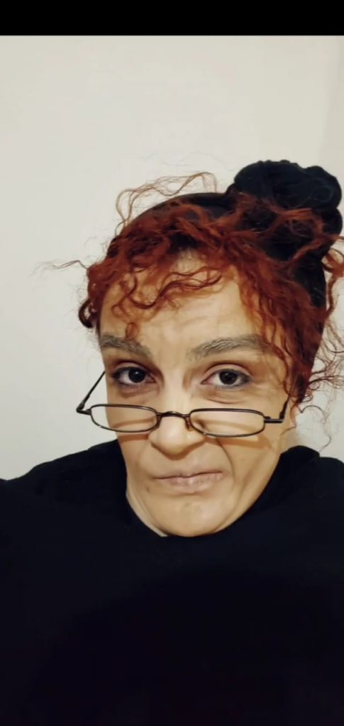 Aktorja shqiptare paska edhe një talent tjetër, mund të transformohet komplet vetëm nepërmjet grimit (fotot) 1 20 1