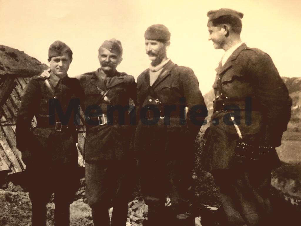 Dëshmia e vëllait dhe e “kolegëve” të tij: Ishte toger i Sigurimit në Durrës, e dërguan me mision sekret në Greqi dhe s’u kthye më 1 20200331 160953