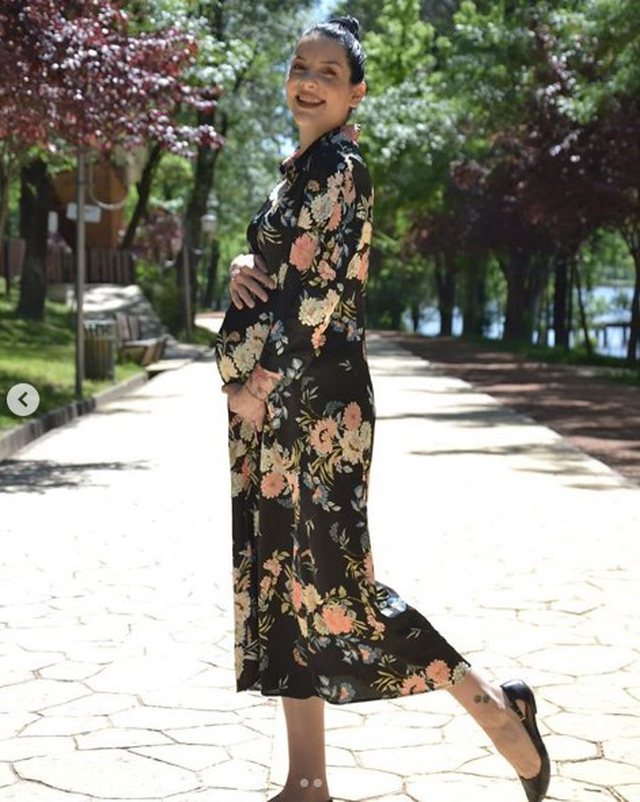 Edhe pse në muajin e fundit të shtatzënisë, Alba Çobaj vijon të jetë masa S 2 3 20