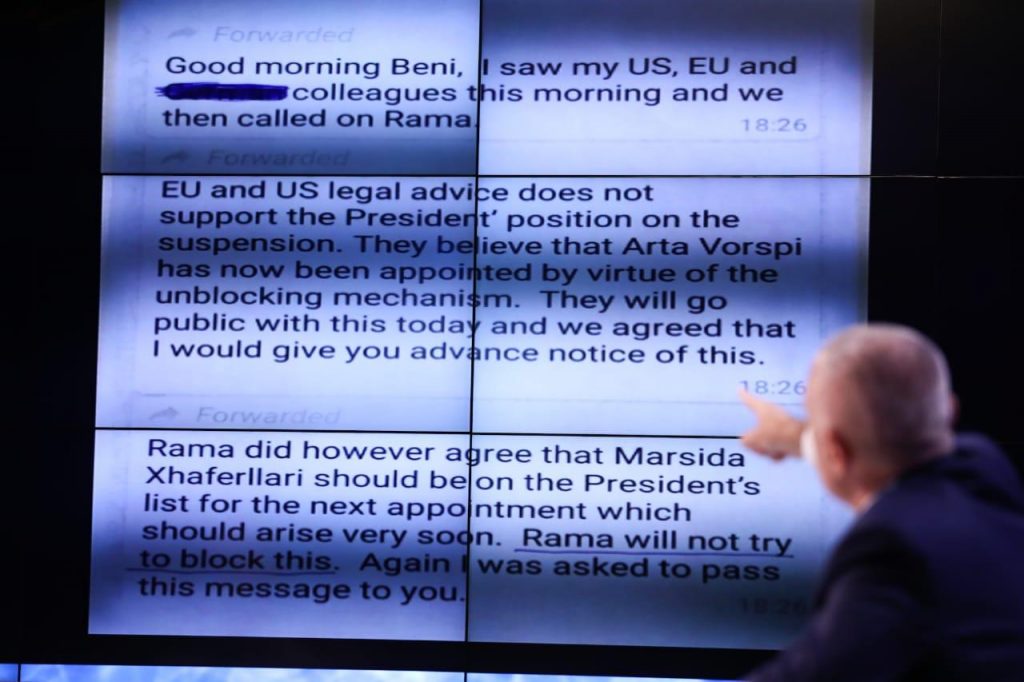 “Mos t’i bjerë të fikët Presidentit”/ Meta nxjerr SMS-të me diplomatin dhe tregon takimet pas kamerave 585dd9f4 ec7f 4e13 af6d 8ba5f9077de2