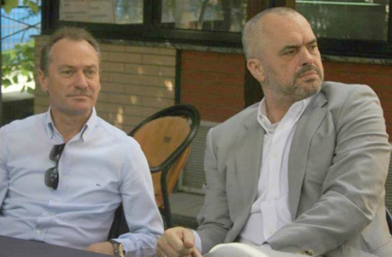 Në 2015 u arrestua, ish-kryebashkiaku Shpëtim Gjika publikon foton dhe flet hapur: Me mua eksperimentuan! 800 0 5eb920336d3d4