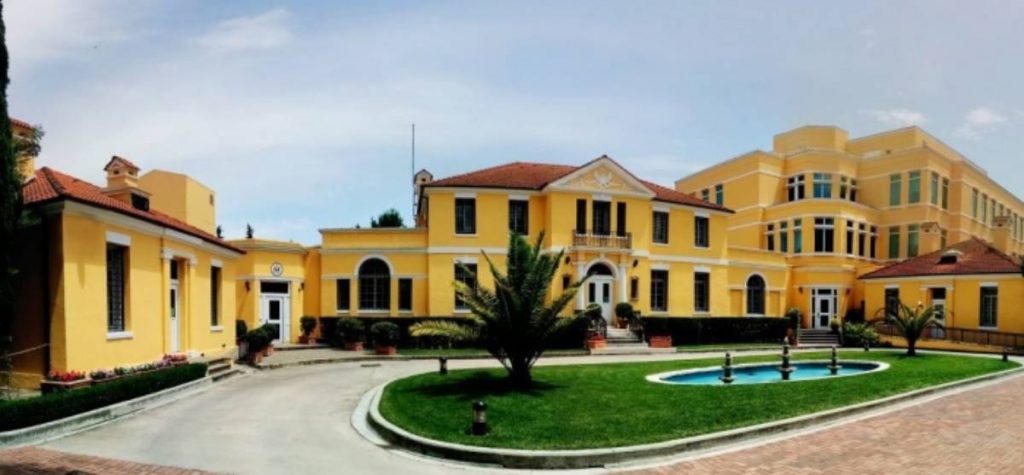 Ambasada Amerikane
