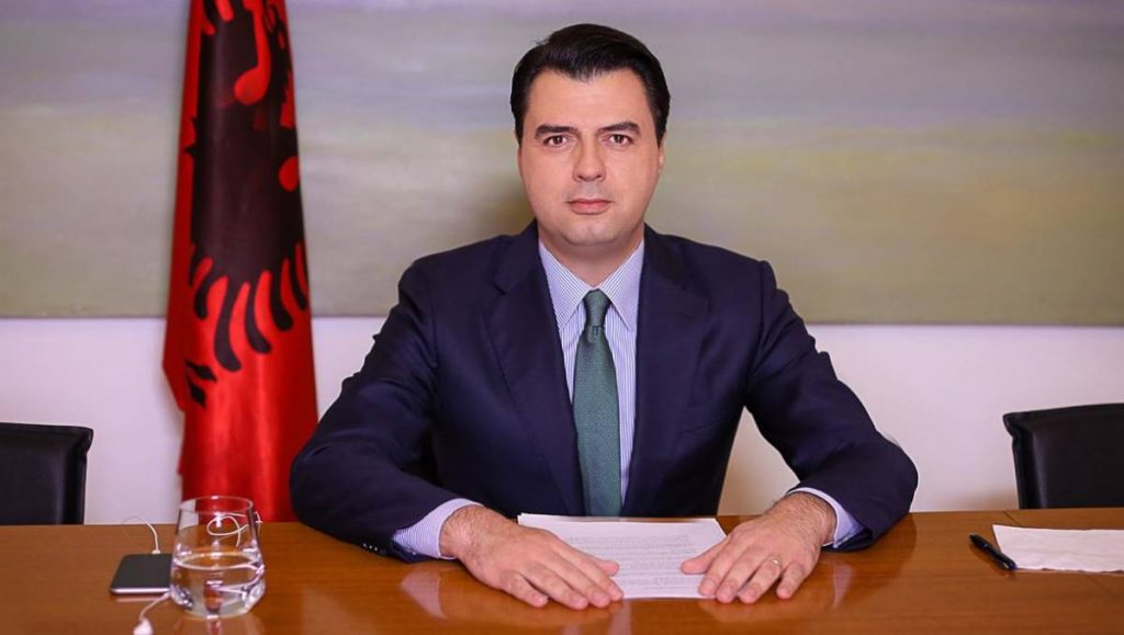 “Në kohë pandemie shpenzohen 20 mln lekë për zyrën e një ministri”, Basha: Ekonomia po tmerron njerëzit më shumë se virusi Basha Basha 1 1