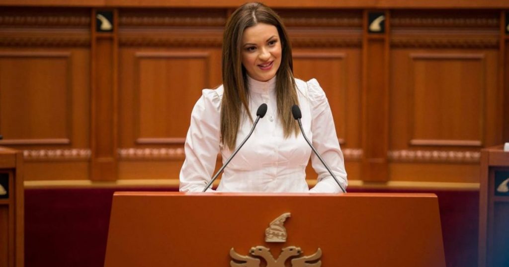 Pasi babai i saj u arrestua dhe u fut në listën e zezë të DASH, Rama firmos lirimin nga detyra të zv.ministres Haxhiu Lorena haxhiu1 1200x630 1